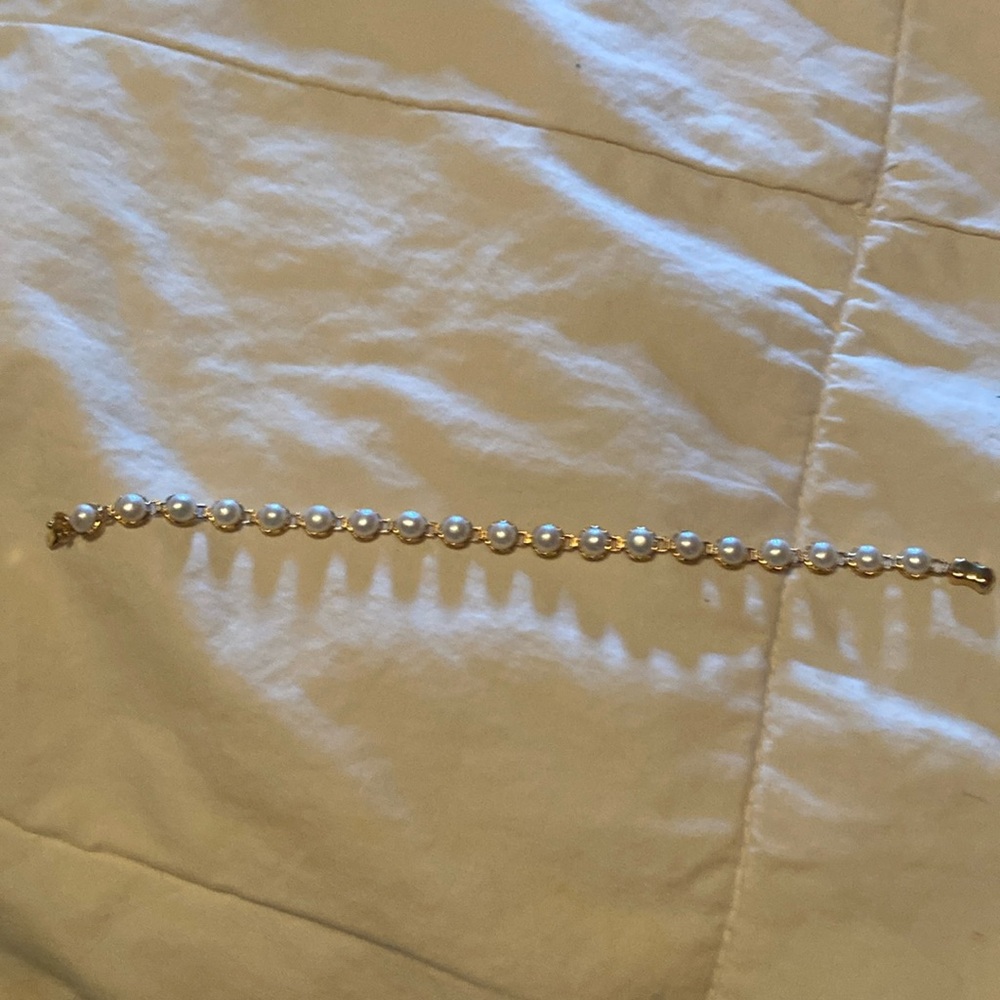 Lovely “pearl” bracelet